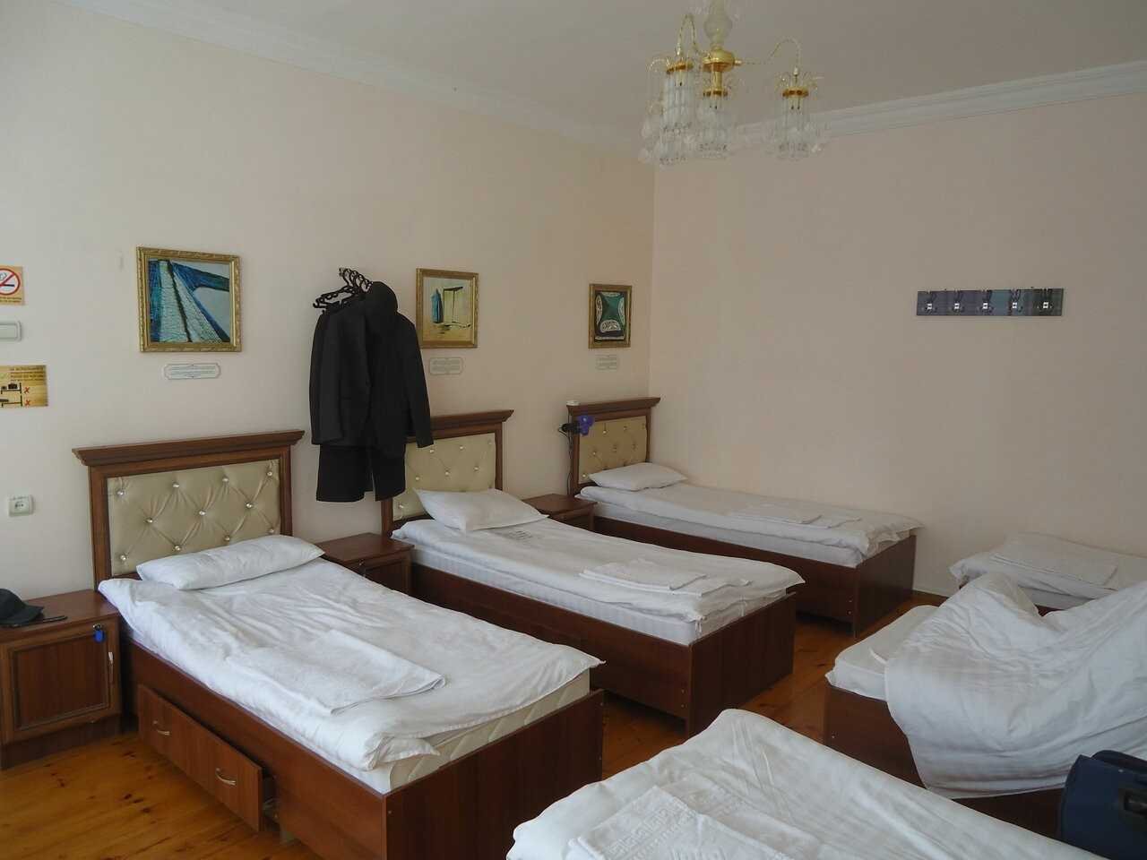 6-bed room rasmi