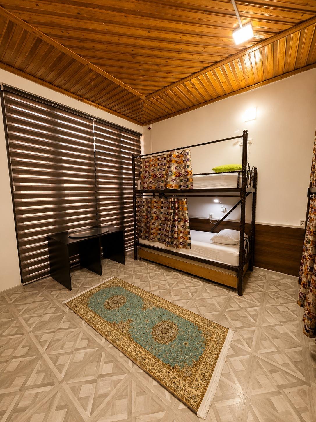 Six-Bed Room with Bunk Beds rasmi